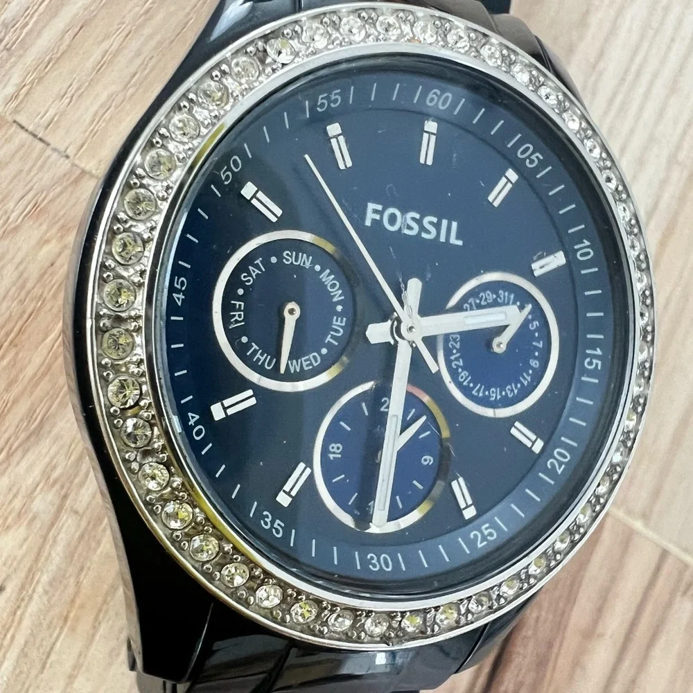 Fossil ladies blue dial sporty fashion watch NEW BATTERY